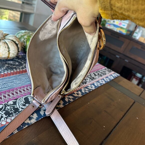 Michael Kors Pebbled Pink Leather Lea Crossbody, Asymmetrical, Criss Cross, EUC - Picture 9 of 12